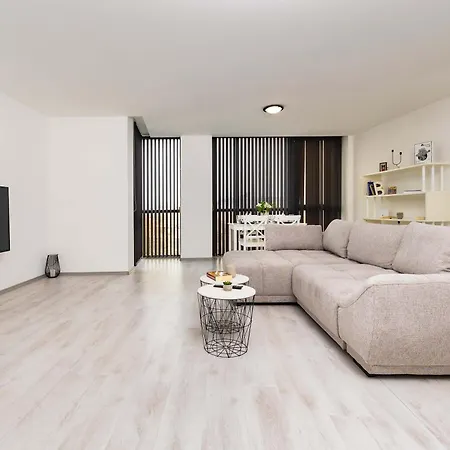 Elegant 1bd Parkside With Terrace By Flat Manаger Filibe